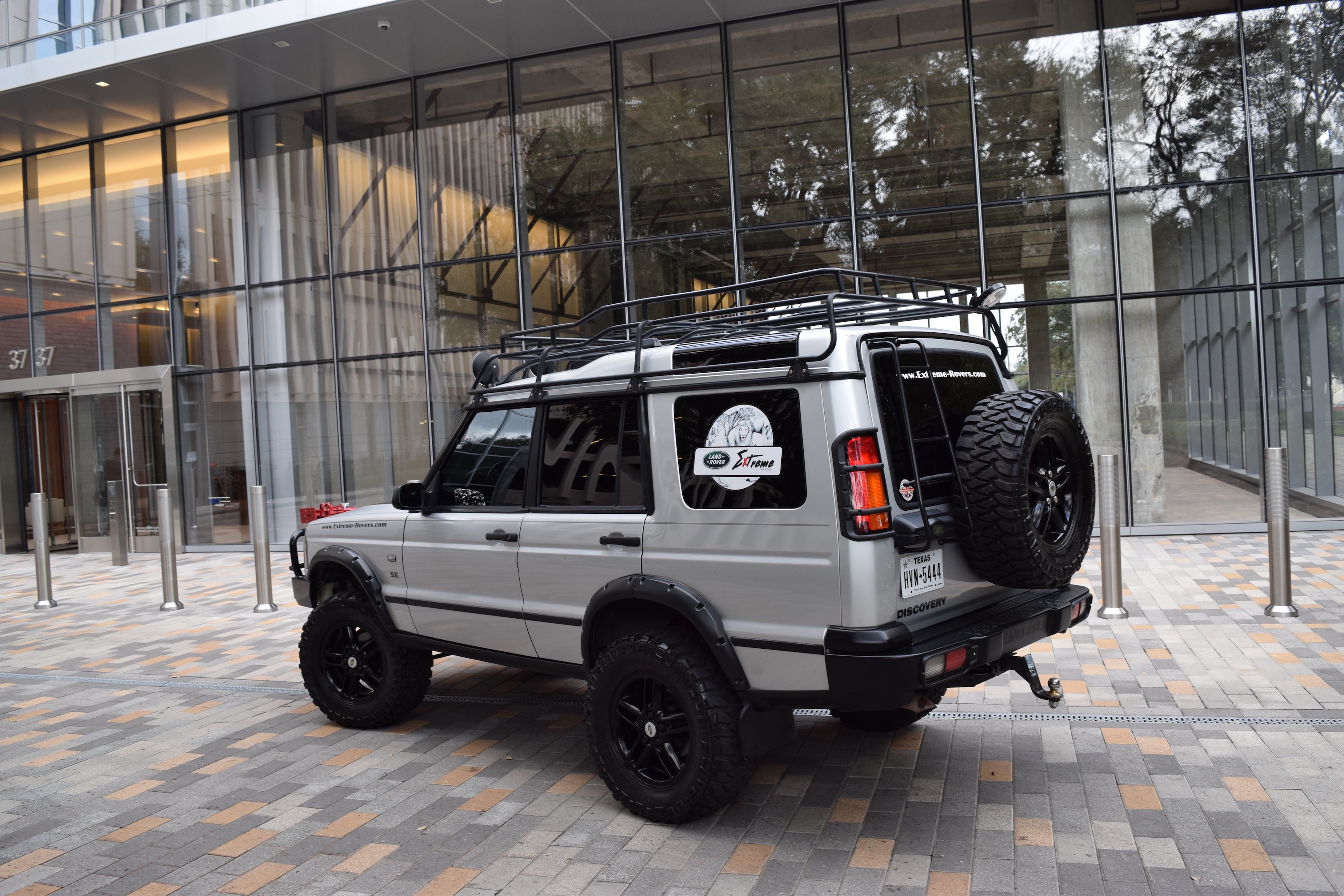 “Silver Bullet” 2003 Land Rover Discovery II SE 120k miles