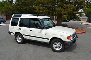1998 Discovery 1 LE - White on Beige-rover-6-.jpg