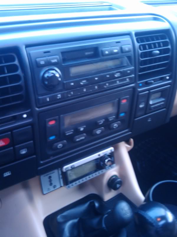 Best aftermarket radio for an '03 Disco II? Land Rover