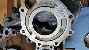 Piece of block in Oil Pan-20170904_114218.jpg