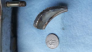 Piece of block in Oil Pan-20170904_114332.jpg