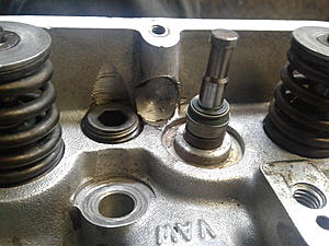 Time to Rebuild Bottom End-valvespringcontactrubbing.jpg