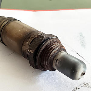 ..:: The Bank 2 / Sensor 2 Situation ::..-rh2_o2-sensor.jpg