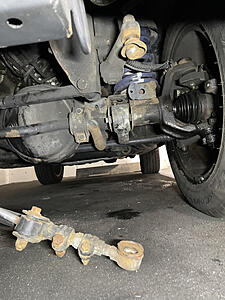 Axle nut size?  D2 / P38-ball-joint.jpg