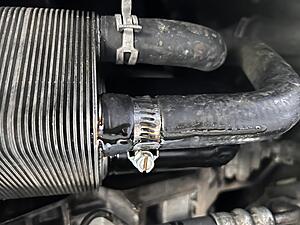 Coolant leak @ oil cooler-img_2307.jpg