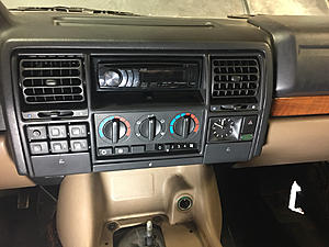 Discovery center dash bezel in the classic-photo684.jpg