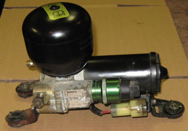 P38 Range Rover ABS Pump and Accumulator Land Rover