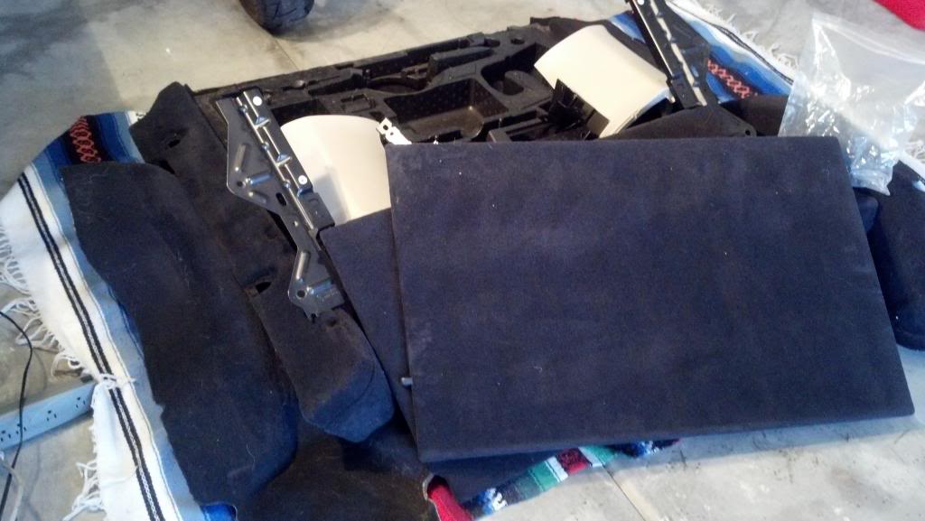 Name:  LR3_5seat_kit_zps2a4cf8e7.jpg
Views: 171
Size:  68.1 KB