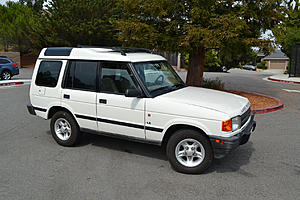 1998 Discovery 1 Chawton White on Bahama Beige-rover-6-.jpg