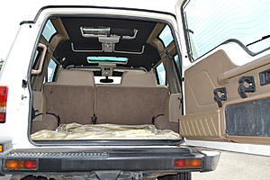 1998 Discovery 1 Chawton White on Bahama Beige-rover-17-.jpg