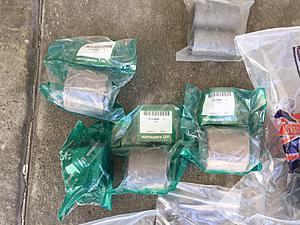 Discovery 1 Bushing Set - AB 9721-img_8043.jpg