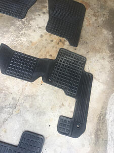 Lr3 all weather floor mats. Oem Land Rover floor mats-photo985.jpg